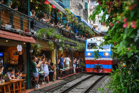 Ha Noi – City Tour with ChaloTrip